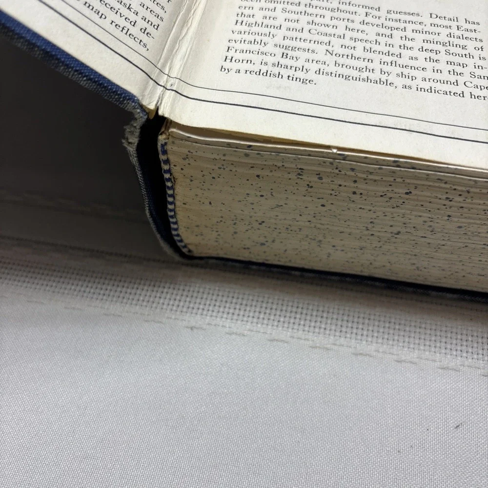 1970 Webster's New World Dictionary Of American Language Second College Edition